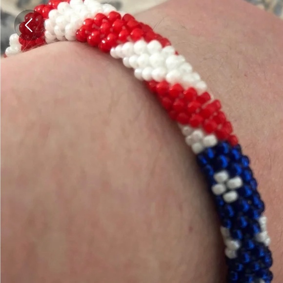 Sashka Co. USA Flag Beaded Bracelet (1 Bracelet) - Picture 4 of 12